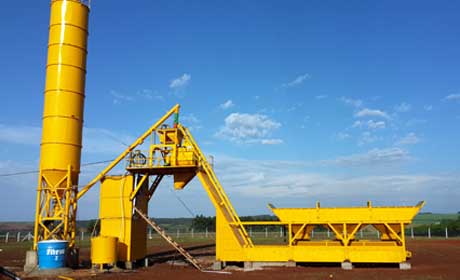 Paraguay YHZS25 Mobile Concrete Mixing Plant